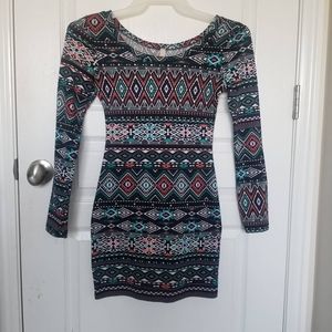 Fitted dress Aztec print